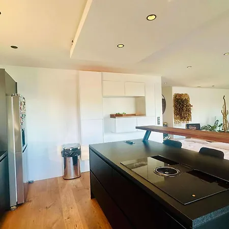 Sublime Vue Pieds Dans L'eau