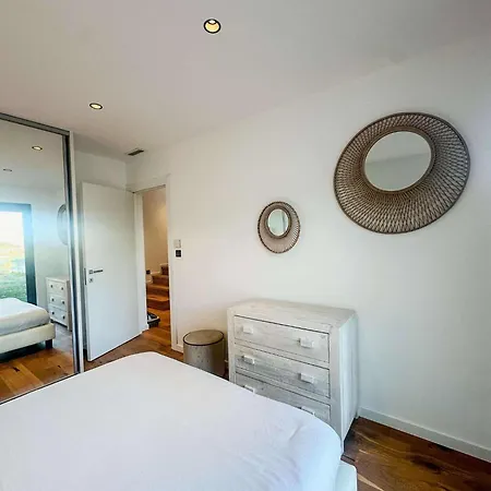 Sublime Vue Pieds Dans L'eau